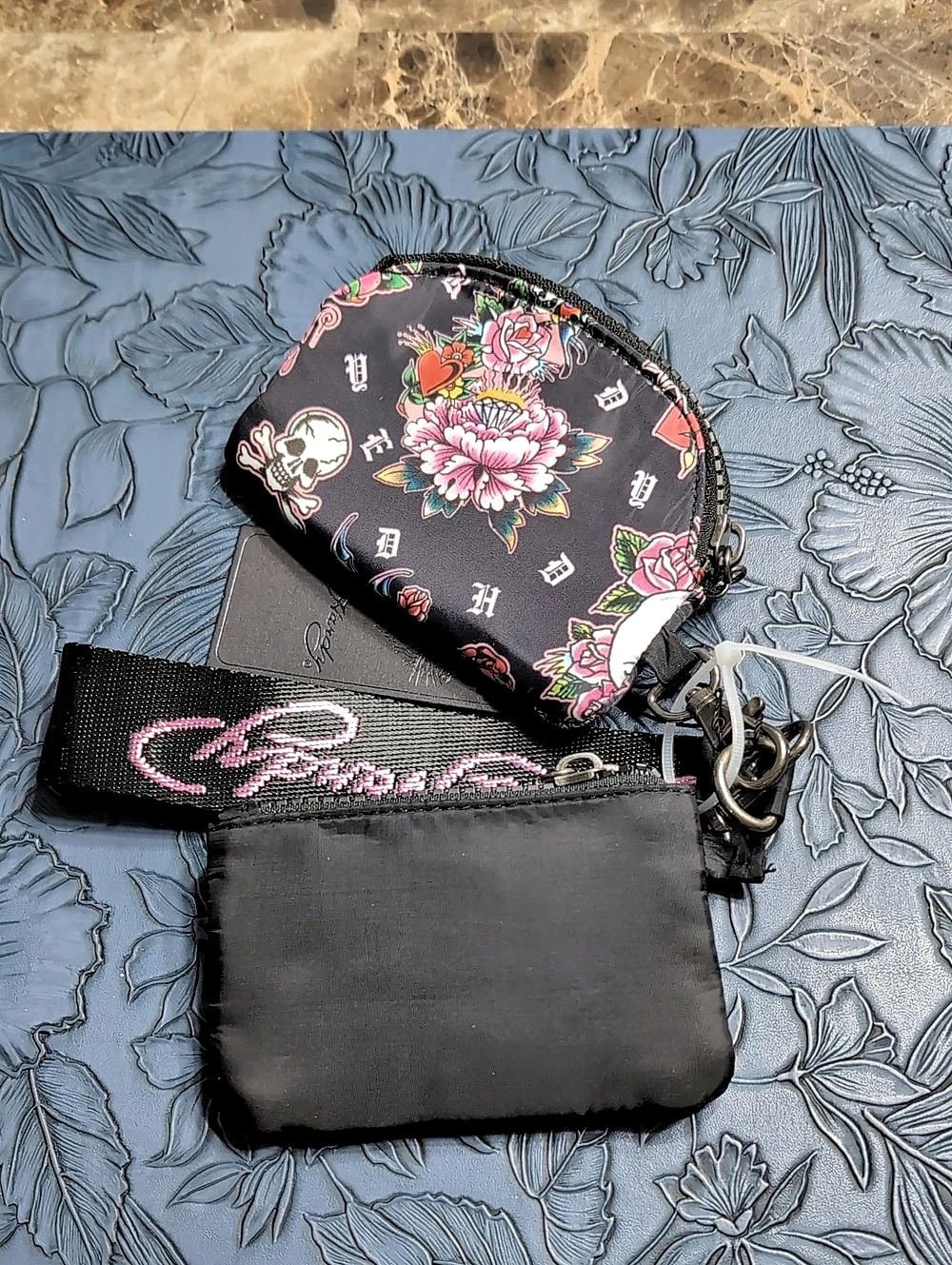 Ed Hardy Dual Pouch Wristlet Keychain Set Black & Pink NWT - Picture 6 of 6